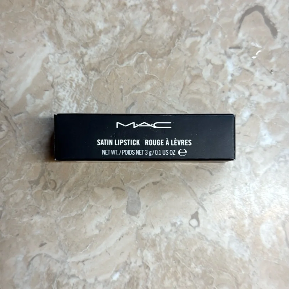 Mac Satin Dark Red Lipstick Rebel Red Creamy Buildable Coverage Satin Finish New